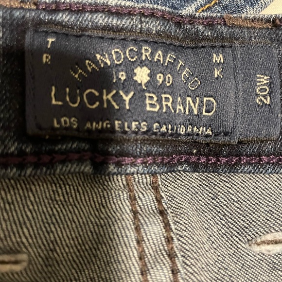 20W LUCKY BRAND Jeans | Ginger Straight | Dark Wash | fitted, plus, straight. - Picture 7 of 7